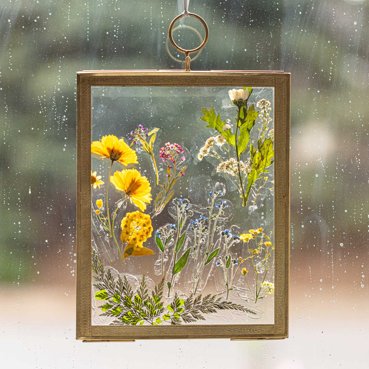 Off-Site Private Pressed Floral Frame Workshop - Amber Bandukwala + Wednesday, May 28, 2025 at 6:00 PM